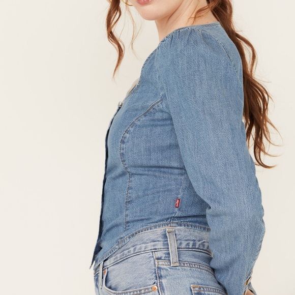 LEVI'S WOMEN'S  LONG SLEEVE DENIM SHIRT - Picture 2 of 3
